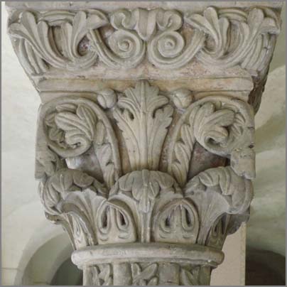 tl_files/Fotos/Allgemein/Kapitelle Dissertation Kluckhohn/KH-043-Kaiserdom-Koenigslutter-Kreuzgang-.jpg