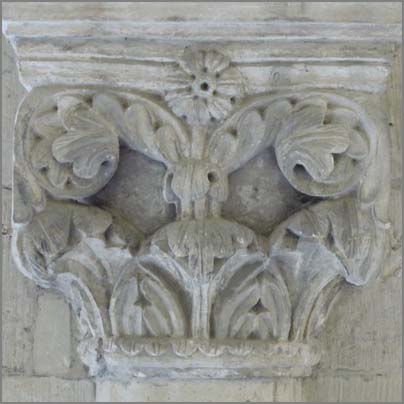 tl_files/Fotos/Allgemein/Kapitelle Dissertation Kluckhohn/KH-045-Kaiserdom-Koenigslutter-Kreuzgang-.jpg