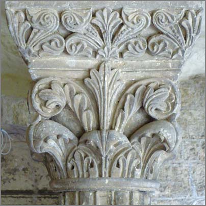 tl_files/Fotos/Allgemein/Kapitelle Dissertation Kluckhohn/KH-046-Kaiserdom-Koenigslutter-Kreuzgang-.jpg