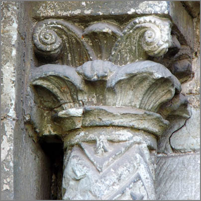 tl_files/Fotos/Allgemein/Kapitelle Dissertation Kluckhohn/KH_123_Zerbst_Bartholomaeuskirche_Nordportal.jpg