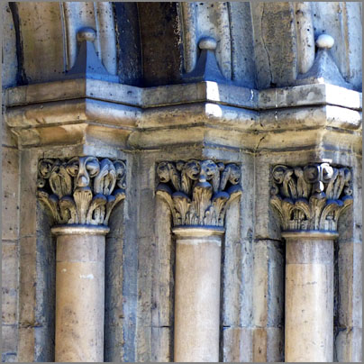 tl_files/Fotos/Allgemein/Kapitelle Dissertation Kluckhohn/KH_132_Braunschweig_Martinikirche_Westportal.jpg