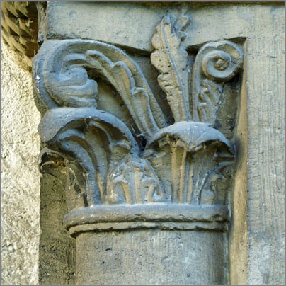 tl_files/Fotos/Allgemein/Kapitelle Dissertation Kluckhohn/KH_85_Schoeningen_ehem._Nonnenkloster-Kirche_Portal.jpg