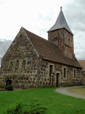 tl_files/Fotos/Altmark/Dahrenstedt-Feldsteinkirche-IMG-1988.jpg