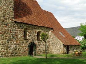 tl_files/Fotos/Altmark/Mahlsdorf-Feldsteinkirche-von-SW-IMG-1752.jpg