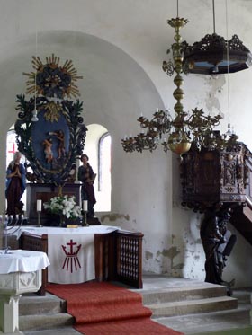 tl_files/Fotos/Altmark/Rohrberg-Feldsteinkirche-Barockaltar-und-Kanzel-IMG-0987.jpg