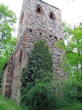 tl_files/Fotos/Altmark/Welle-Feldsteinkirche-von-O-IMG-2096.jpg