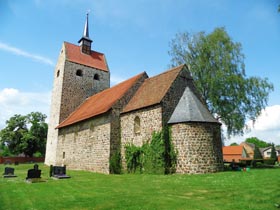 tl_files/Fotos/Altmark/Winterfeld-Feldsteinkirche-von-SO-IMG-1401.jpg