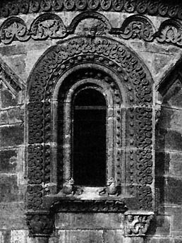 tl_files/Fotos/Anna-Landsberg/Murrhardt-Walderichskapelle-Fenster-Foto-Fastenau.jpg