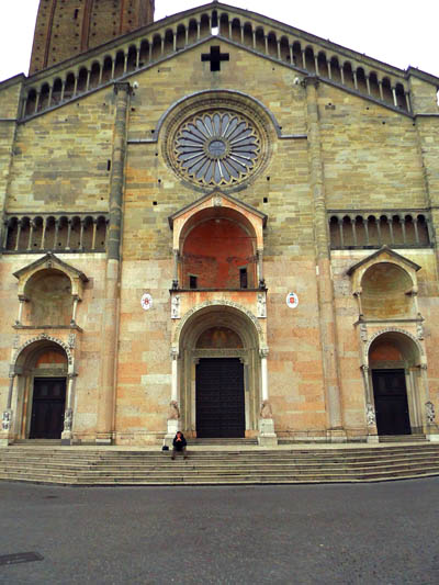 tl_files/Fotos/Anna-Landsberg/Piacenza-Duomo-di-Santa-Maria-Assunta-e-Santa-Giustina-facciata-IMG-5490.jpg