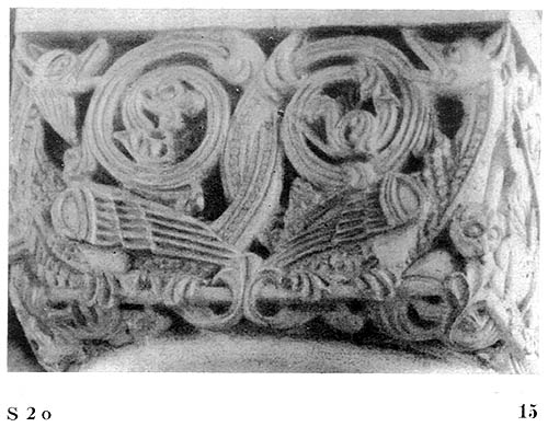 tl_files/Fotos/Hamersleben/Abb-15-Hamersleben-Langhaus-Kapitell-Suedarkade-2-Saeule-Ostseite.jpg