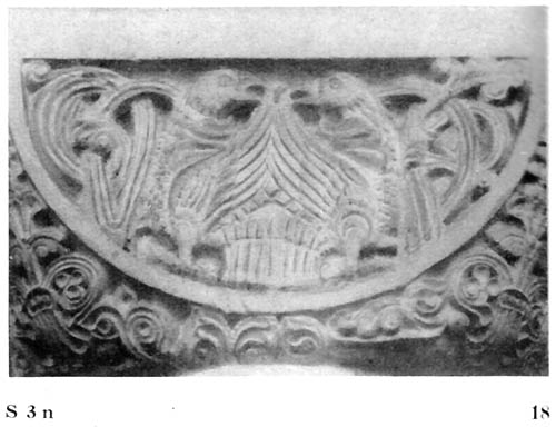 tl_files/Fotos/Hamersleben/Abb-18-Hamersleben-Langhaus-Kapitell-Suedarkade-3-Saeule-Nordseite.jpg