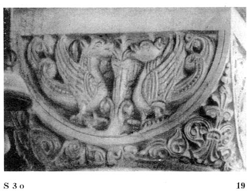 tl_files/Fotos/Hamersleben/Abb-19-Hamersleben-Langhaus-Kapitell-Suedarkade-3-Saeule-Ostseite.jpg