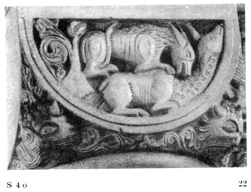 tl_files/Fotos/Hamersleben/Abb-22-Hamersleben-Langhaus-Kapitell-Suedarkade-4-Saeule-Ostseite.jpg