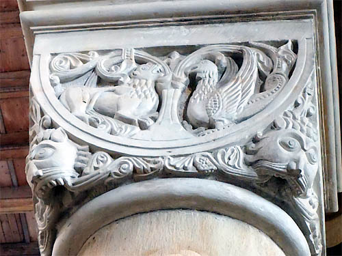 tl_files/Fotos/Hamersleben/Einfuegung-Hamersleben-Langhaus-Kapitell-S4w-IMG-4590.jpg