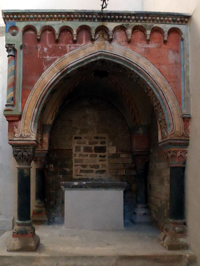 tl_files/Fotos/Hamersleben/Hamersleben-Stiftskirche-St-Pankratius-Altarziborium-fruehes-13-Jh-im-suedlichen-Querschiff-IMG-4752.jpg