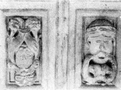 tl_files/Fotos/Heinrich_L_Nickel/Abb-155-Goslar-Kaiserstuhl-in-der-Domvorhalle-H-Nickel-1953.jpg