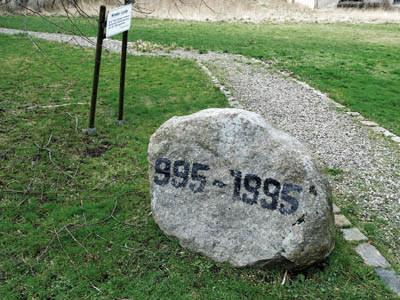 tl_files/Fotos/Luettgenrode/Luettgenrode-Klosterkirche-Stoetterlingenburg-Zugang-IMG-1646-small.jpg