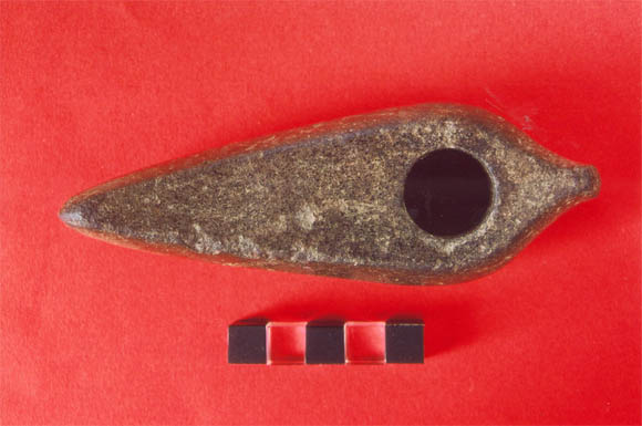 tl_files/Fotos/Spurensuche_Archaeologie/felsgestein_axt.jpg